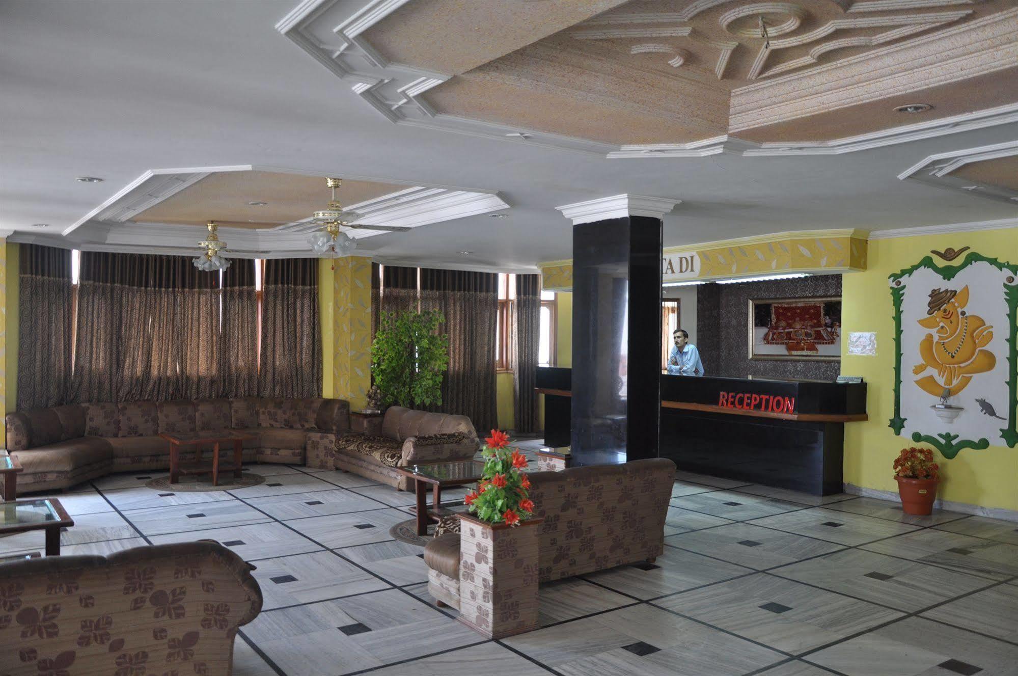 فندق كاترافي  فندق باواني إنترناشونال المظهر الخارجي الصورة